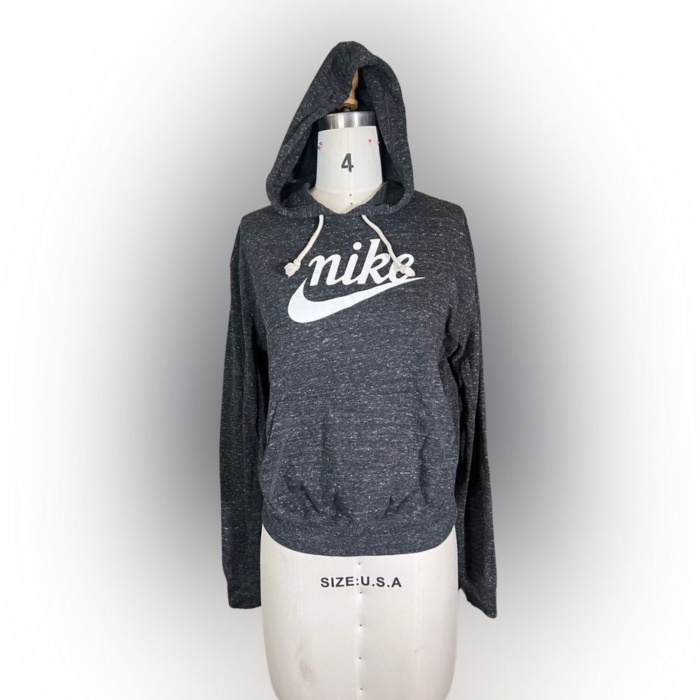 B2 gray Nike hoodie in size small excellent condition